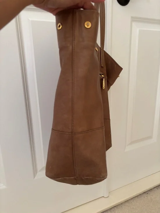 Miu Miu Tan Leather Double-Handle Tote with Front/Back Zip - Picture 8 of 16